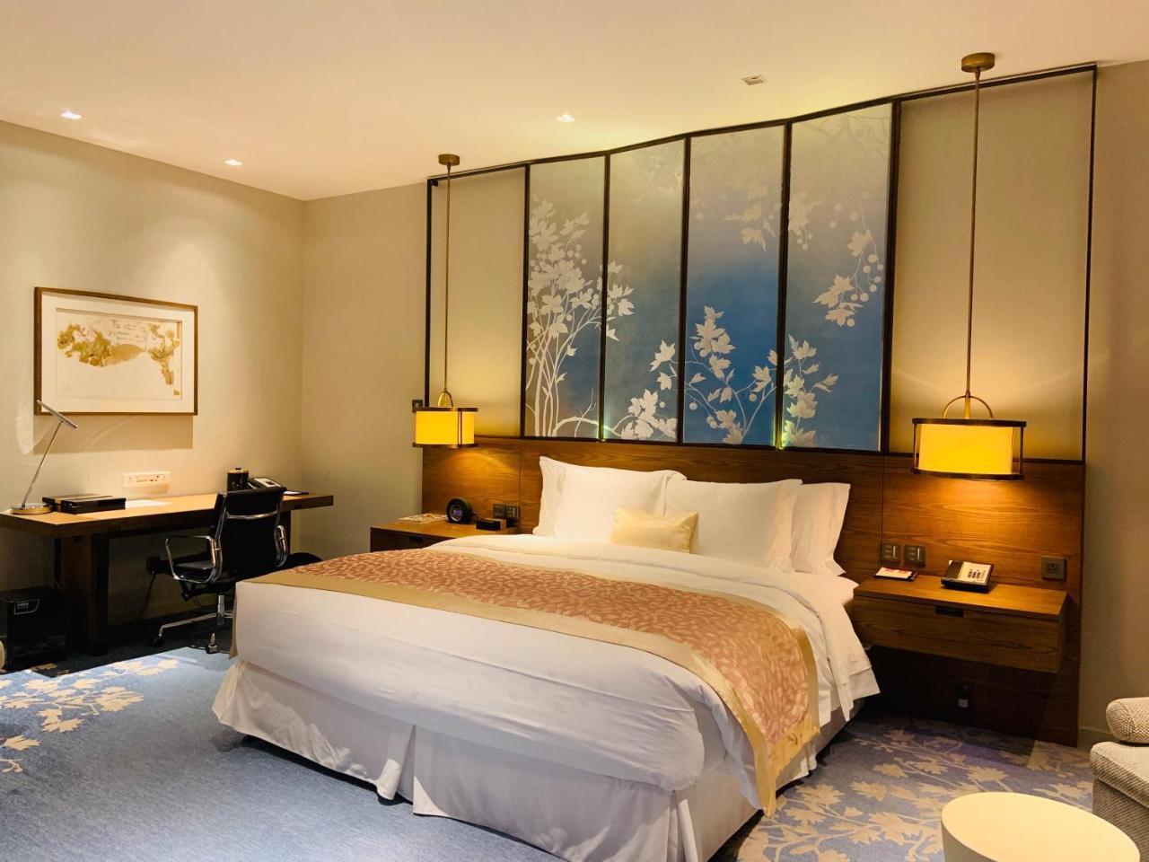 Hualuxe Twelve At Hengshan Отель 5*